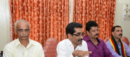 Beedi contractors press meet